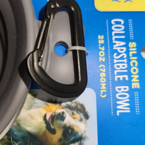 NWT Bark Supply Collapsible Dog Bowl 25.7oz Gray W/Belt Clip - Picture 2 of 10